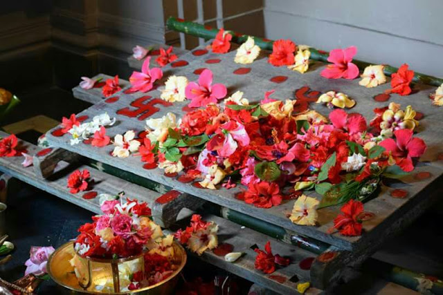 জন্মাষ্ঠমী তিথিতে  বেলুড়মঠে শ্রীশ্রী দেবীদূর্গার কাঠামো পূজা।